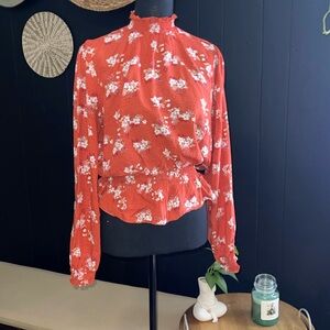 Self 🩷 E long speed flower shirt.